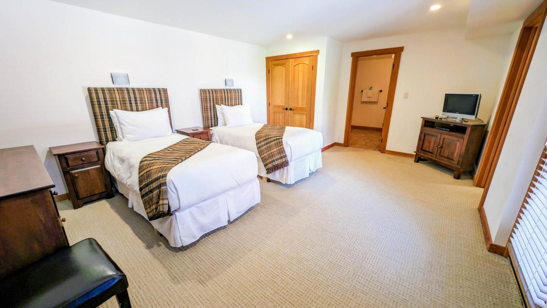 Lush Mountain Accommodations Golden Cameră foto