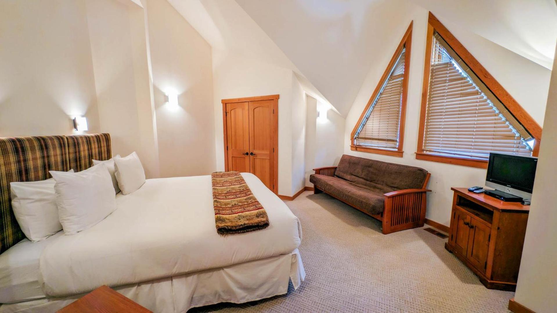 Lush Mountain Accommodations Golden Cameră foto