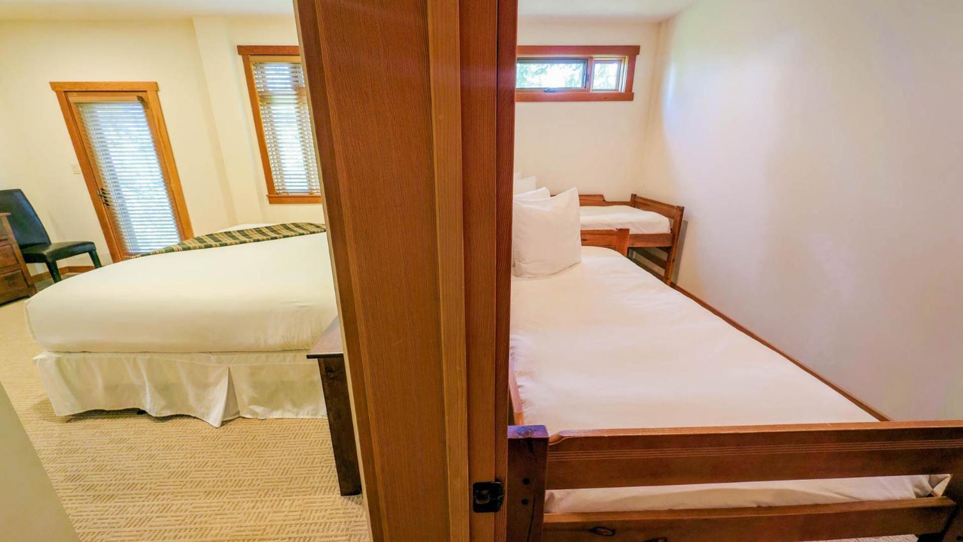 Lush Mountain Accommodations Golden Cameră foto