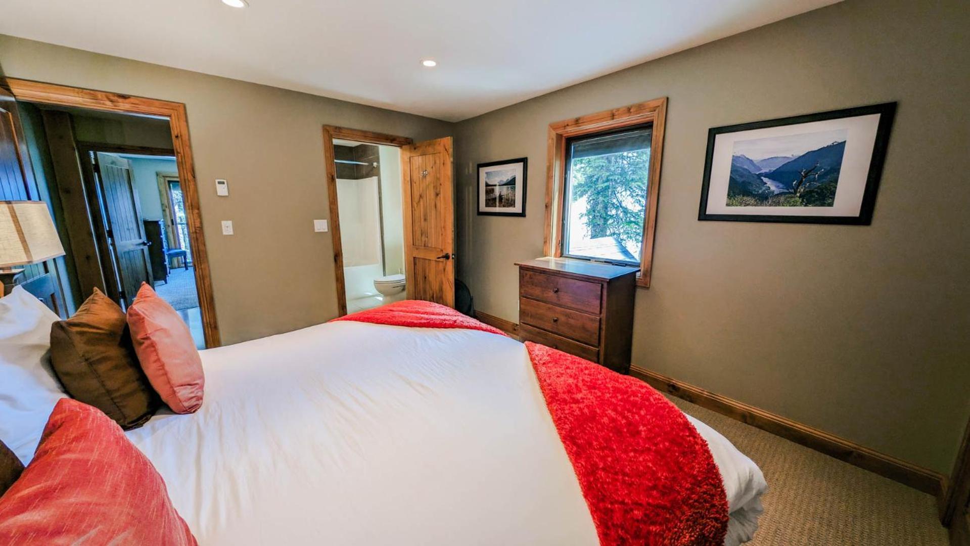 Lush Mountain Accommodations Golden Cameră foto