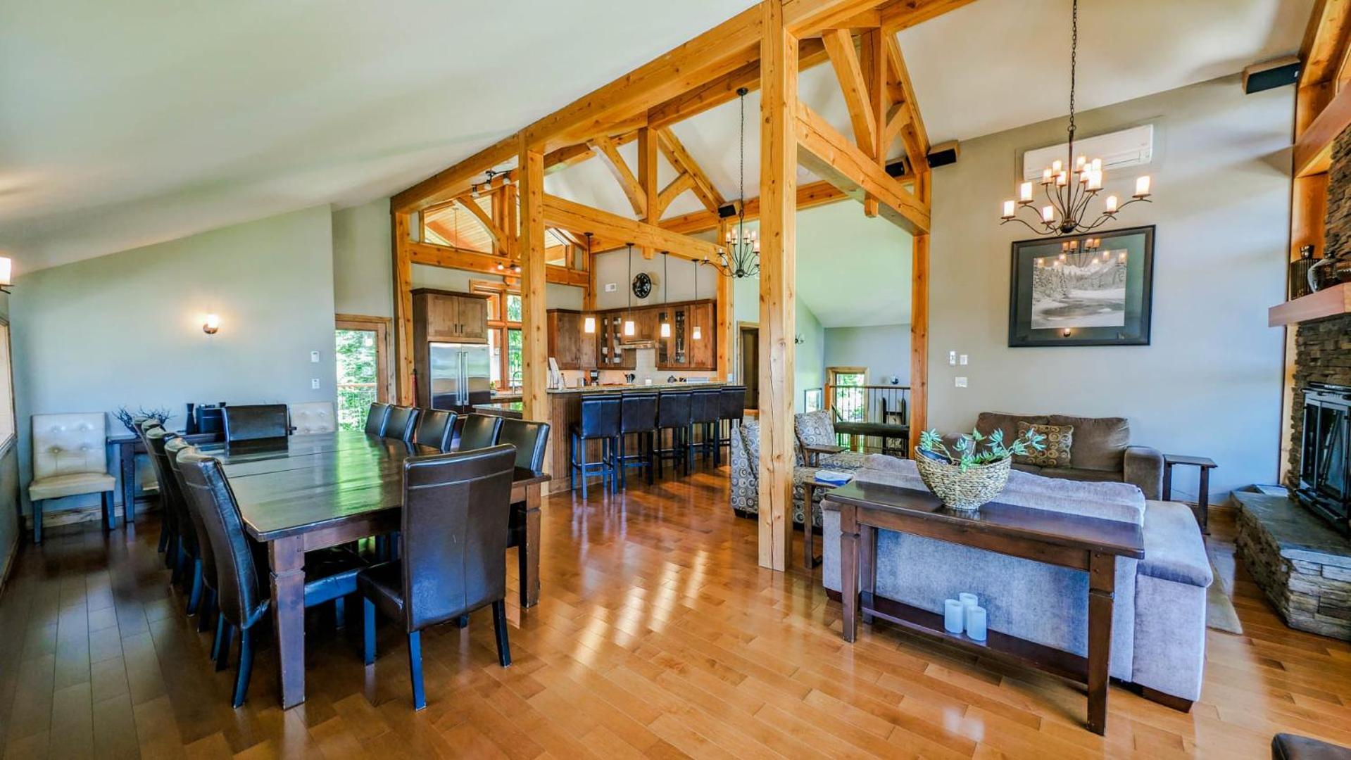 Lush Mountain Accommodations Golden Cameră foto