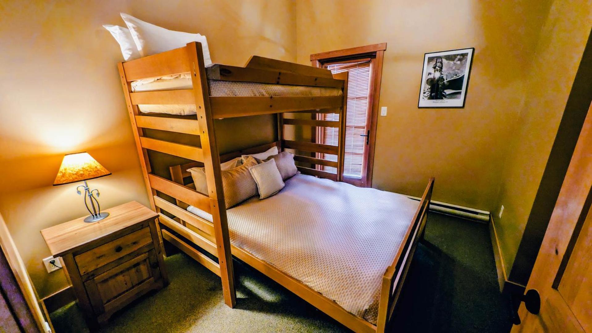 Lush Mountain Accommodations Golden Cameră foto