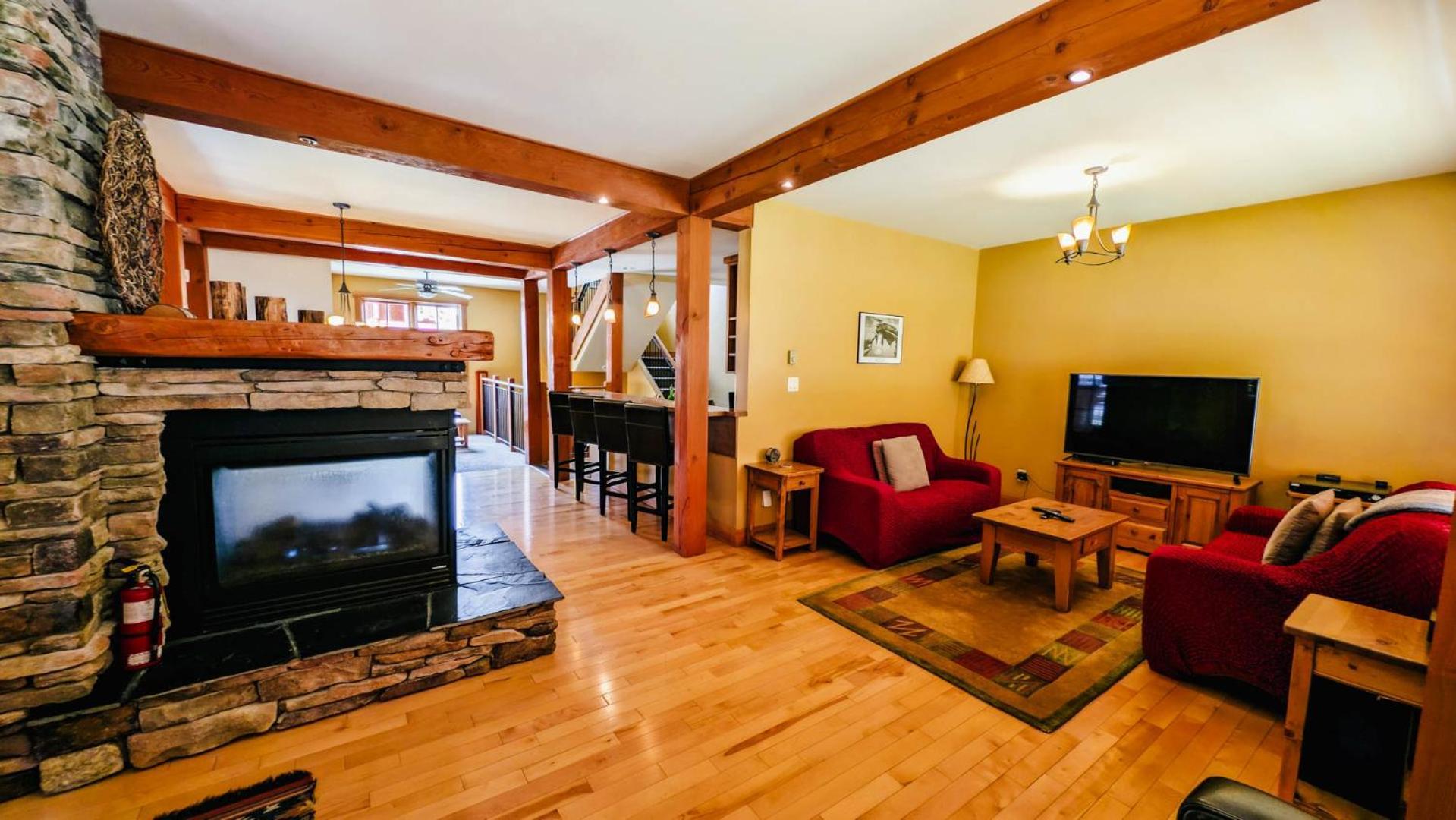 Lush Mountain Accommodations Golden Cameră foto